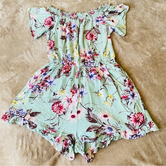 Women’s Romper. Off the shoulder. Size M. Color turquoise. Floral cute romper. - Picture 2 of 8